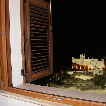 Bluemind Aparthotel Tropea Bagian luar foto